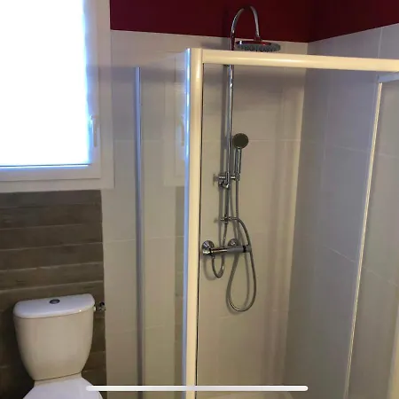 De Charme Avec Piscine Couverte Et 2500m2 De Terrain 호텔